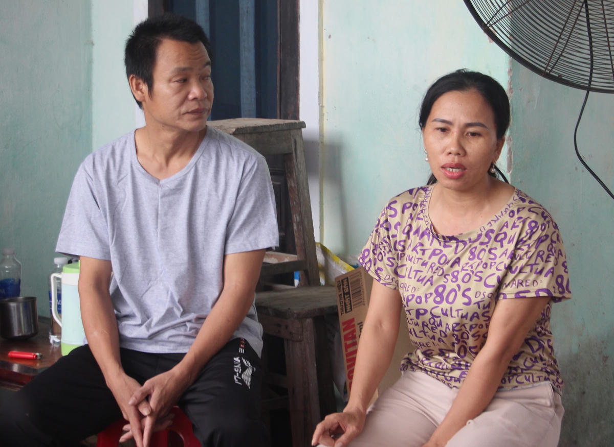 Chị Trần Thị Tình tâm sự về hoàng cảnh gia đình.