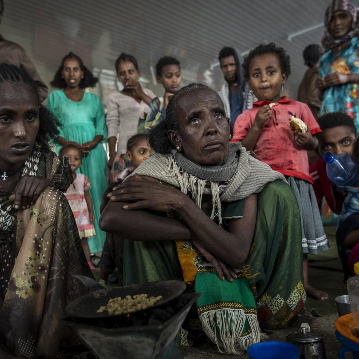 Người tị nạn ở Mekele (bắc Ethiopia) sống cùng nạn đói  Ảnh: AP.  