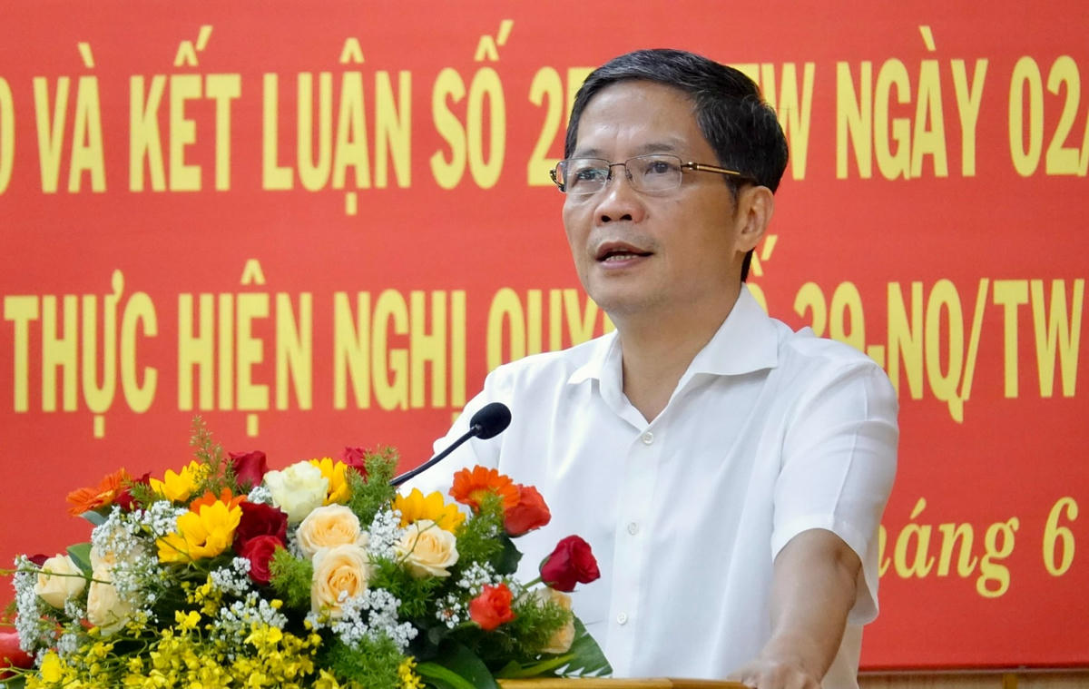 Ông Trần Tuấn Anh, Trưởng ban Kinh tế Trung ương, Trưởng ban Chỉ đạo tổng kết Nghị quyết phát biểu chỉ đạo.