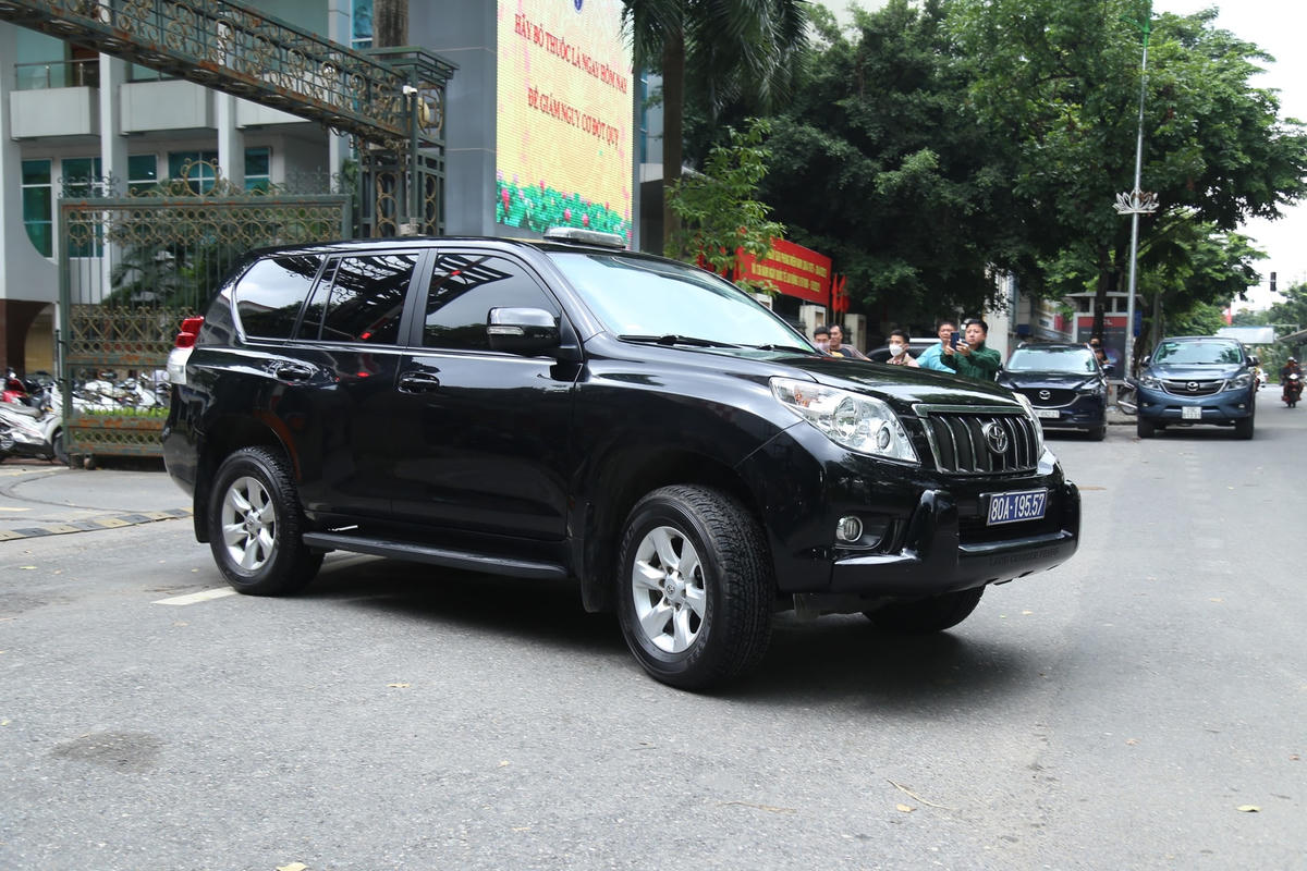 Lực lượng chức năng xuất hiện tại đây sau khi ông Nguyễn Thanh Long bị cách chức Bộ trưởng bộ Y tế.