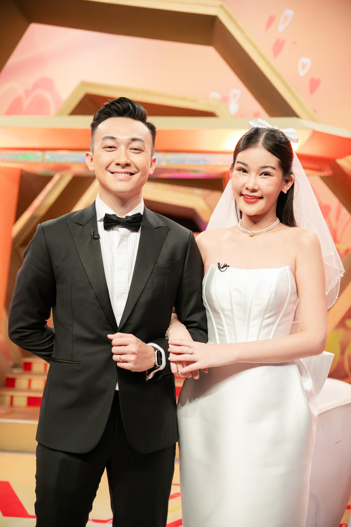 Hoa hậu Đại dương 2017 về chung một nhà với ông xã Tô Ny sau 2 năm quen biết. 