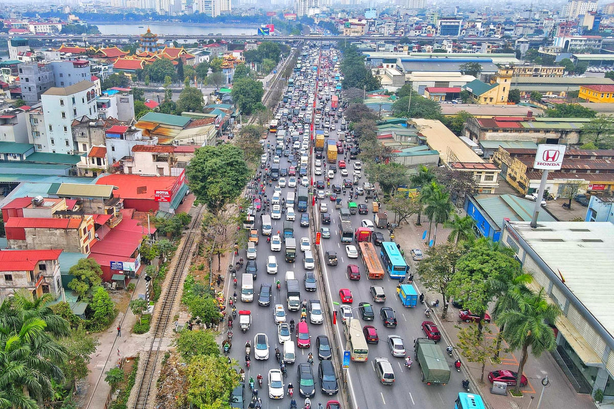 [ẢNH]  cửa ngõ Hà Nội và nhiều tuyến đường tắc nghẽn chiều cuối năm