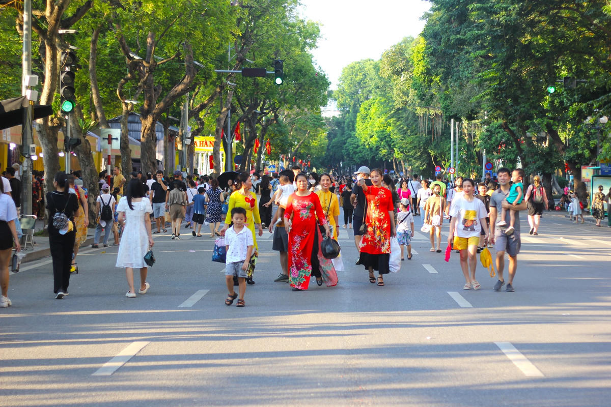 Tuy đã là ngày cuối nhưng không khí tại sự kiện Festival Thu Hà Nội 2023 vẫn diễn ra vô cùng nhộn nhịp. 