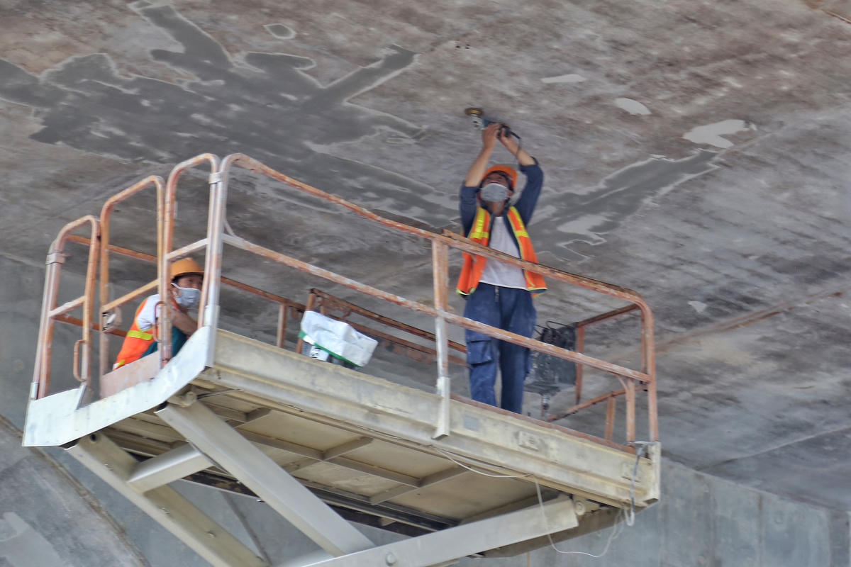 Hà Nội: Cận cảnh dự án đường Vành đai 2 gần 10.000 tỷ đồng trước ngày thông xe