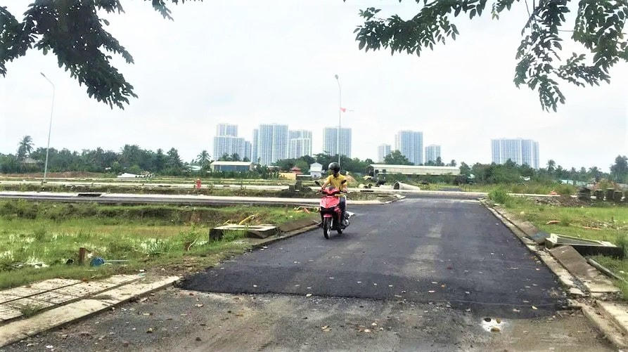Một dự án phân lô tại phường Long Phước, TP Thủ Đức rất ít nhà ở được xây dựng đúng mục đích.