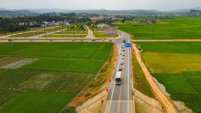 Sau khi thông xe cao tốc Mai Sơn - QL45, nhiều lái xe cho biết sẽ thường xuyên đi vào cao tốc sẽ tránh tình trạng ùn tắc giao thông trên Quốc lộ 1A đoạn TP Tam Điệp (Ninh Bình) và tỉnh Thanh Hóa.