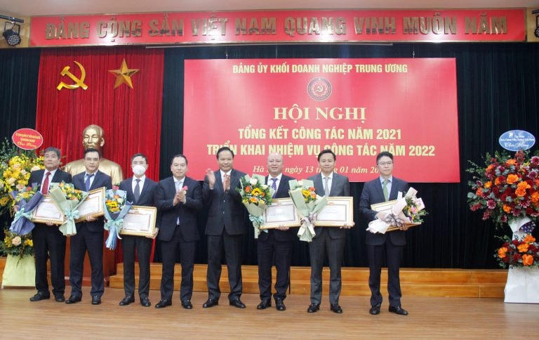 Đảng bộ Vinataba vinh dự là một trong 7 đơn vị trực thuộc Đảng ủy khối DNTƯ hoàn thành xuất sắc nhiệm vụ chính trị năm 2021.