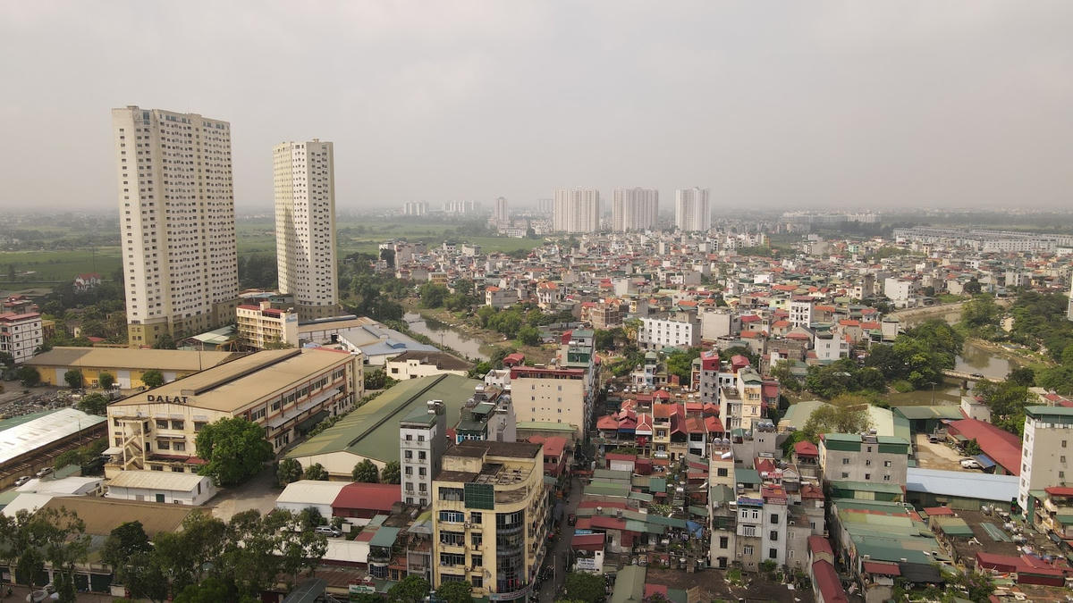 Nhiều ý kiến cho rằng, cần quy định rõ dấu hiệu của việc thao túng, làm nhiễu loạn thị trường bất động sản. Ảnh: Quang Vinh.
