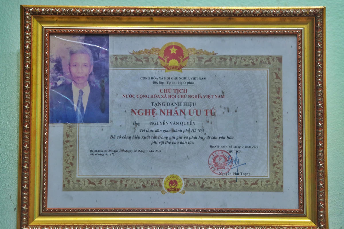 Nghệ nhân dành hơn 70 năm thổi hồn vào những chiếc đèn kéo quân dịp Trung thu