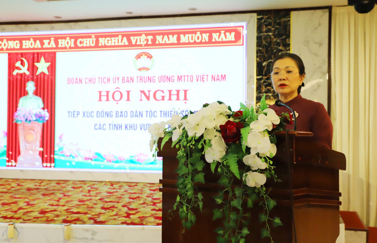 Phó Chủ tịch Trương Thị Ngọc Ánh phát biểu đề dẫn Hội nghị.