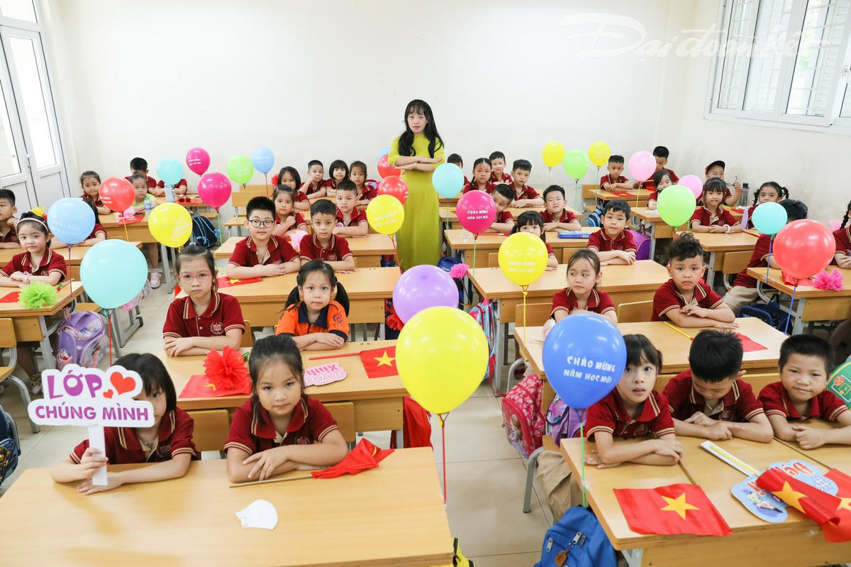 [ẢNH] Học sinh tại Hà Nội hân hoan đón khai giảng sau hơn 1 năm học trực tuyến
