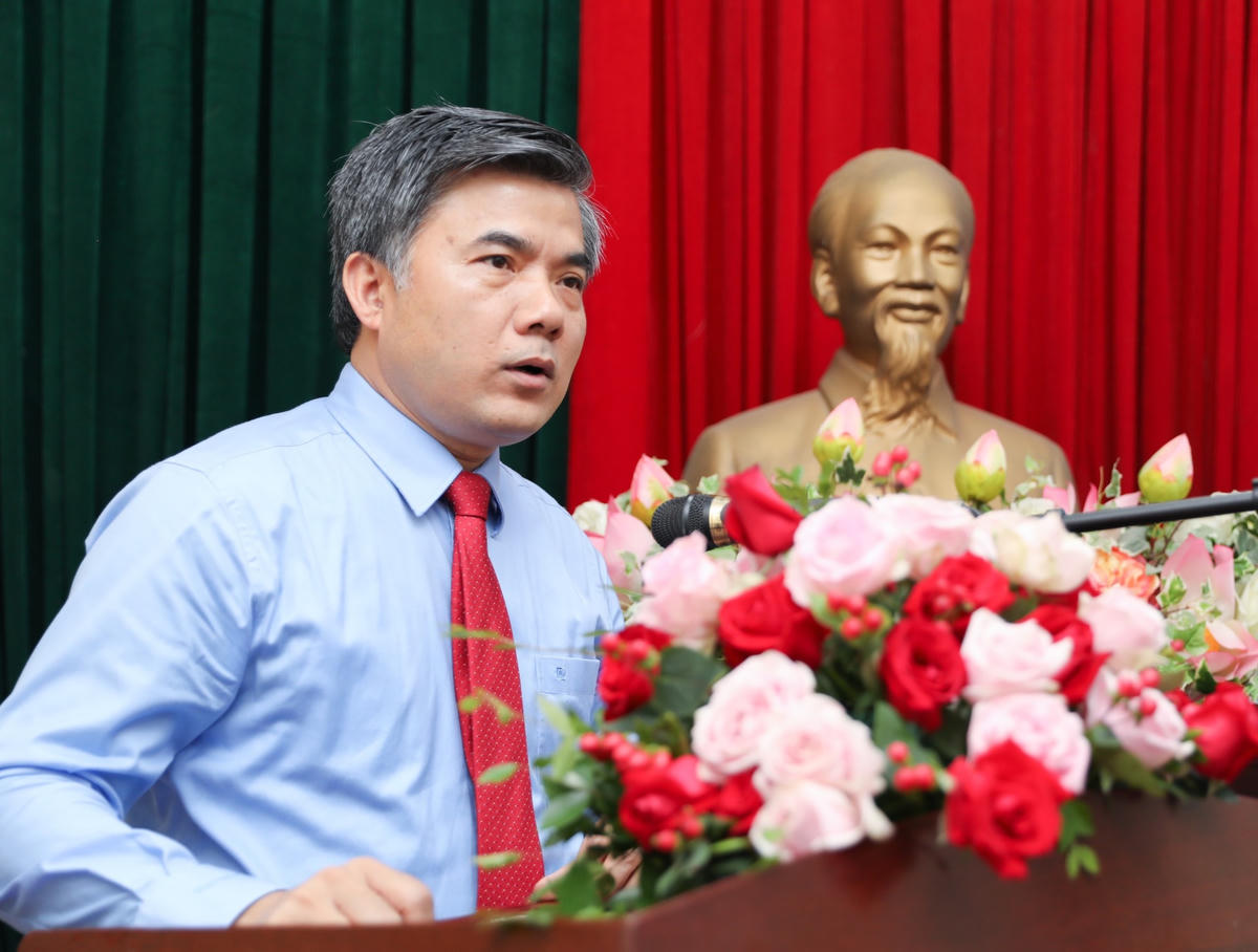 Ông Bùi Văn Linh, Giám đốc Trung tâm Hỗ trợ đào tạo và Cung ứng nhân lực phát biểu tại buổi lễ.