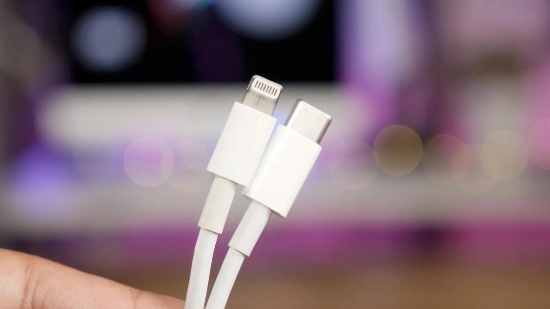 USB-C vẫn là “đầu cắm mới” của Apple mặc dù lần đầu tiên áp dụng nó trên một sản phẩm mới vào năm 2015. Ảnh: 9to5mac.