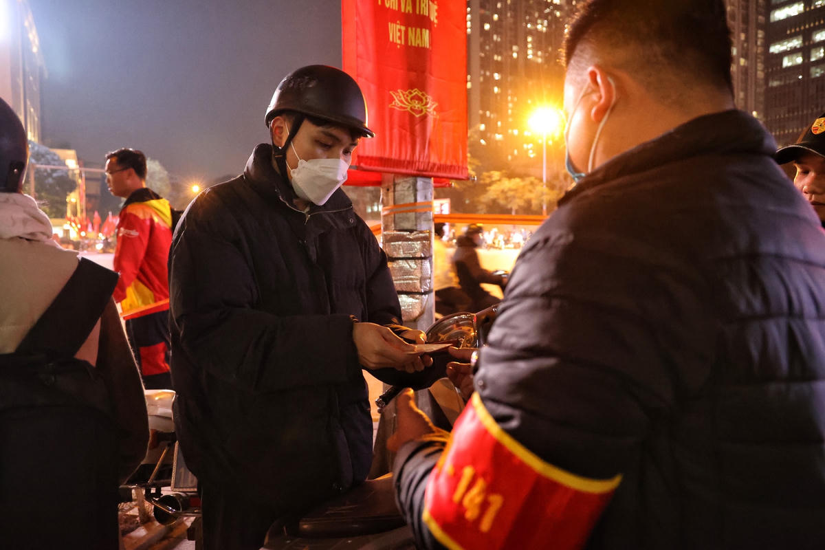 Trung tá Nguyễn Ngọc Thuyên cho biết thêm, có không ít các trường hợp khi thấy tổ công tác đã quay đầu bỏ chạy gây mất an toàn cho chính người điều khiển phương tiện, người tham gia giao thông khác và lực lượng chức năng. 