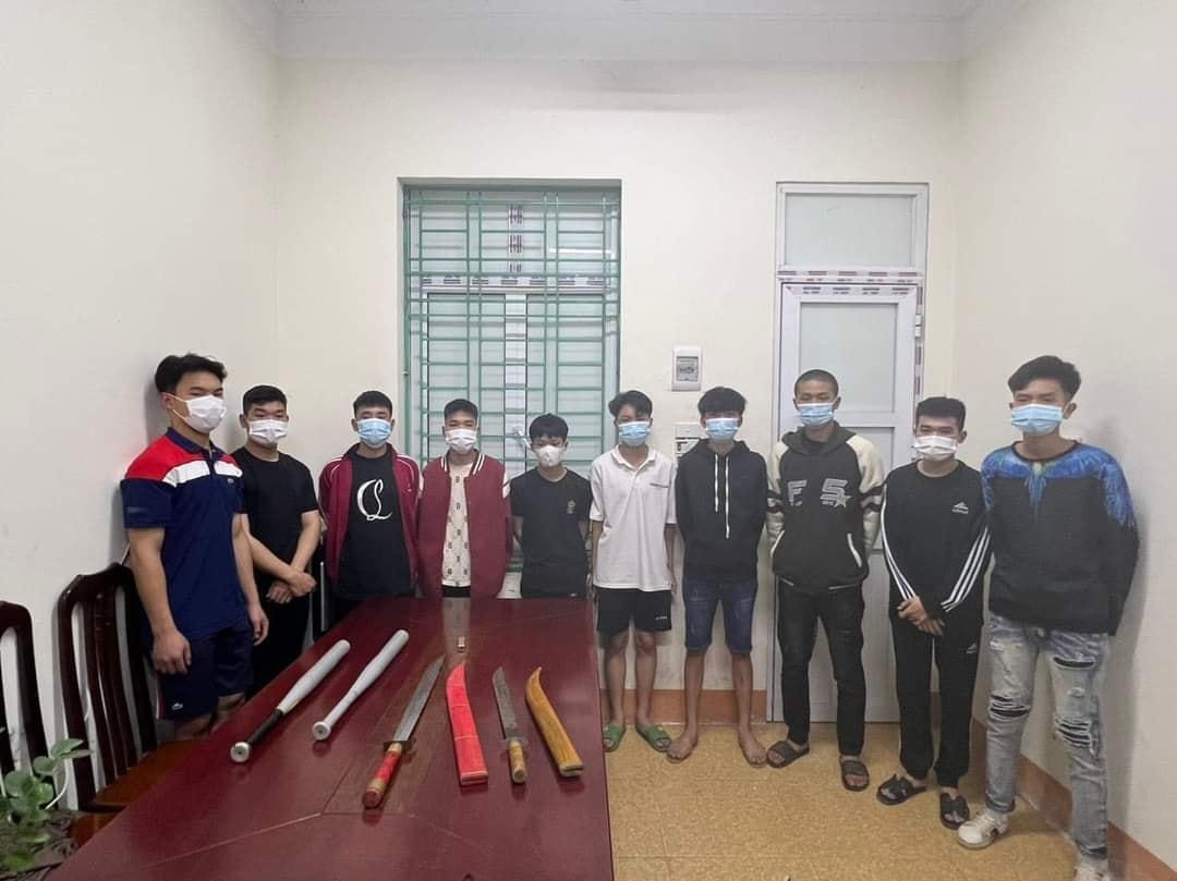 Nhóm đối tượng tại Cơ quan Công an.