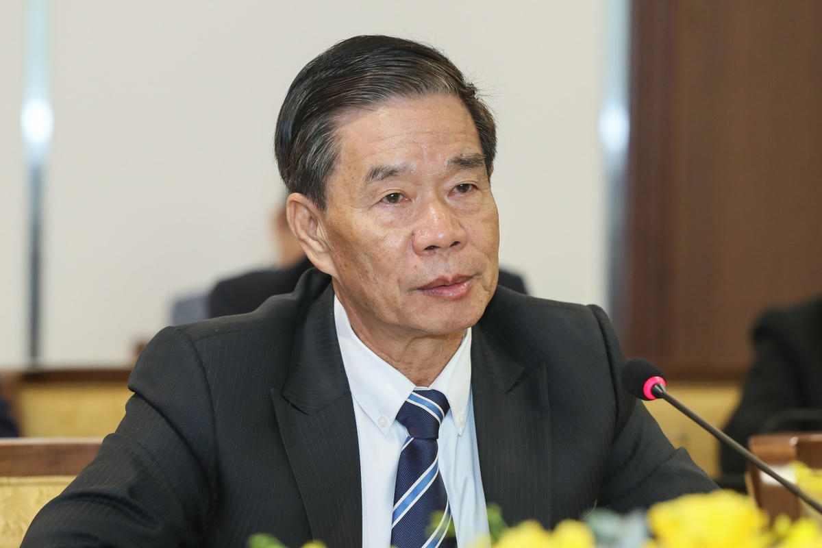 Chủ tịch Ủy ban Trung ương Mặt trận Lào xây dựng đất nước Sinlavong Khoutphaythoune phát biểu tại buổi tiếp. Ảnh: Quang Vinh.