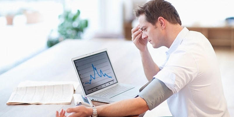 Mệt mỏi, thị lực giảm là dấu hiệu sớm cảnh báo bệnh tiểu đường.  
