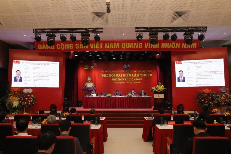 Đảng bộ Tổng công ty Thuốc lá Việt Nam - 15 năm xây dựng và phát triển