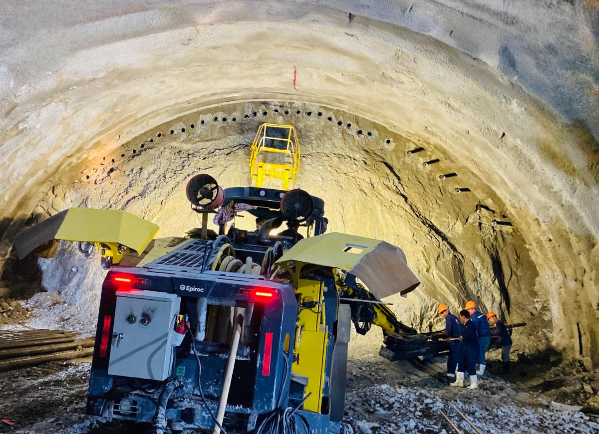 Thi công hầm 3 gói thầu XL03.