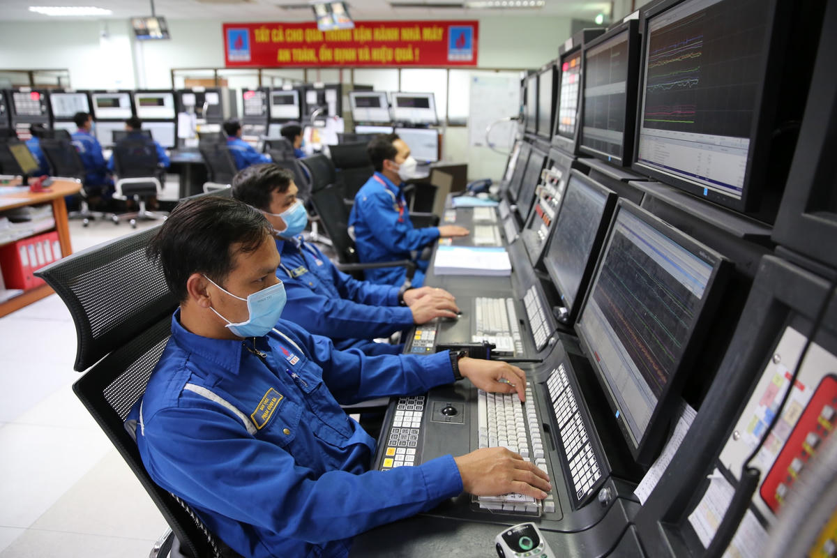 Nhân sự BSR đã hoàn toàn làm chủ công nghệ lọc hóa dầu.
