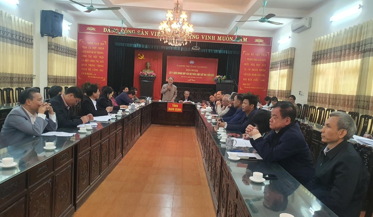 Hội nghị lấy ý kiến đóng góp vào Dự thảo Luật Đất đai sửa đổi được Ủy ban MTTQ tỉnh Nam Định tổ chức hôm nay, 28/2.