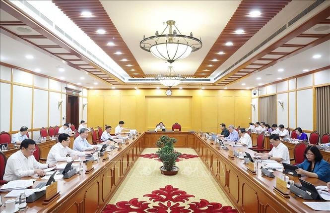 Tổng Bí thư: Bố trí, sắp xếp cán bộ đúng nguyên tắc, không để phát sinh vấn đề phức tạp nội bộ- Ảnh 3.