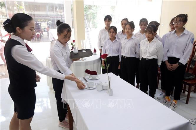 Đào tạo nhân lực ngành du lịch đòi hỏi thực tế, có trọng điểm.  Ảnh: Nam Anh