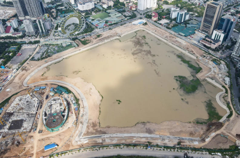 Vào năm 2009, UBND thành phố Hà Nội chấp thuận đề xuất xây dựng khu Công viên – hồ điều hòa tại ô đất ký hiệu CV1 thuộc KĐT mới Cầu Giấy (TP Hà Nội). Dự án được đầu tư theo hình thức hợp đồng BT, được khởi công xây dựng vào quý II/2016 và hoàn thành quý IV/2021.