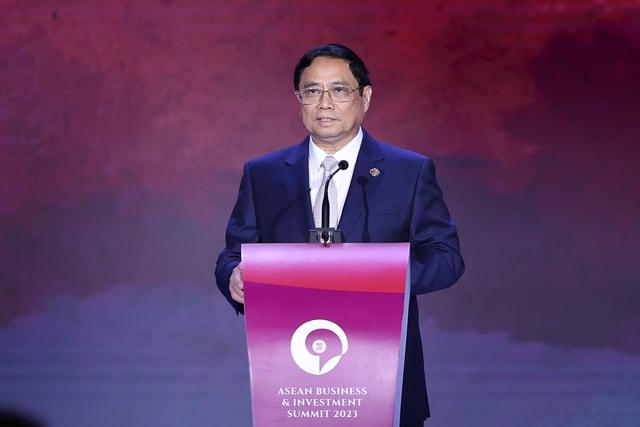 Thủ tướng Phạm Minh Chính phát biểu tại Hội nghị Thượng đỉnh kinh doanh đầu tư ASEAN (ASEAN BIS) 2023. Ảnh: VGP/Nhật Bắc.
