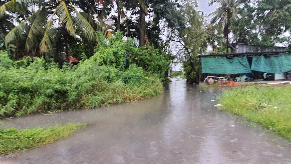 Người dân các khu dân cư ở TP Bạc Liêu khốn khổ vì triều cường