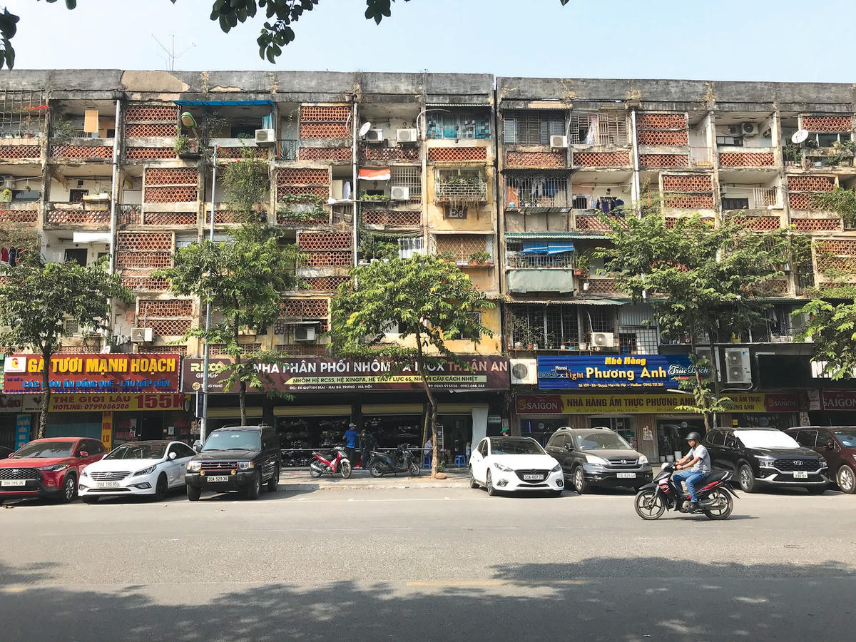 Khu tập thể E6 Quỳnh Mai (Quận Hai Bà Trưng, Hà Nội).  