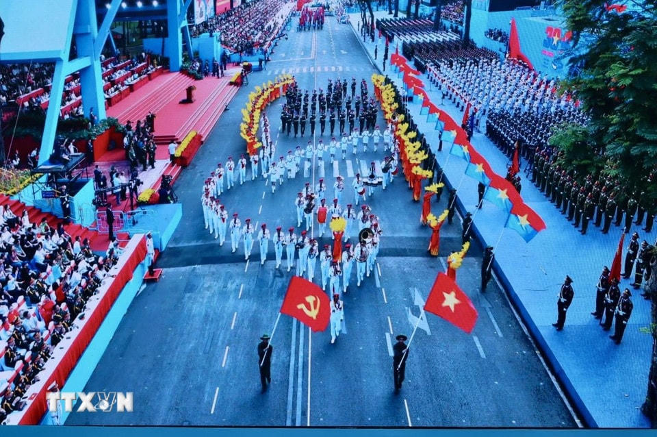 Tổng duyệt lễ diễu binh, diễu hành kỷ niệm 50 năm Ngày Giải phóng miền Nam thống nhất đất nước. (Ảnh: Thanh Vũ/TTXVN)