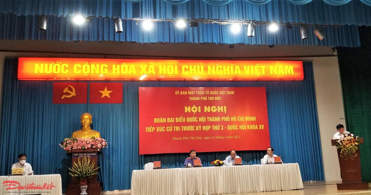 Quang cảnh Hội nghị Đoàn Đại biểu Quốc hội (ĐBQH) TP HCM tiếp xúc cử tri TP Thủ Đức chiều 11/5 (Ảnh: Hồng Phúc).