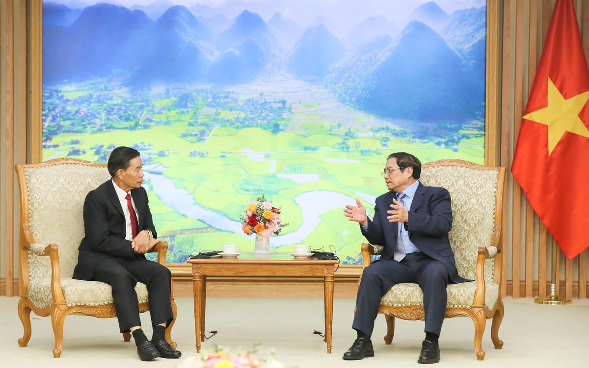 Thủ tướng Phạm Minh Chính đánh giá cao kết quả hợp tác giữa Trung ương Mặt trận Lào xây dựng đất nước với UBTƯ MTTQ Việt Nam và Ban Dân vận Trung ương thời gian qua. Ảnh: Quang Vinh.