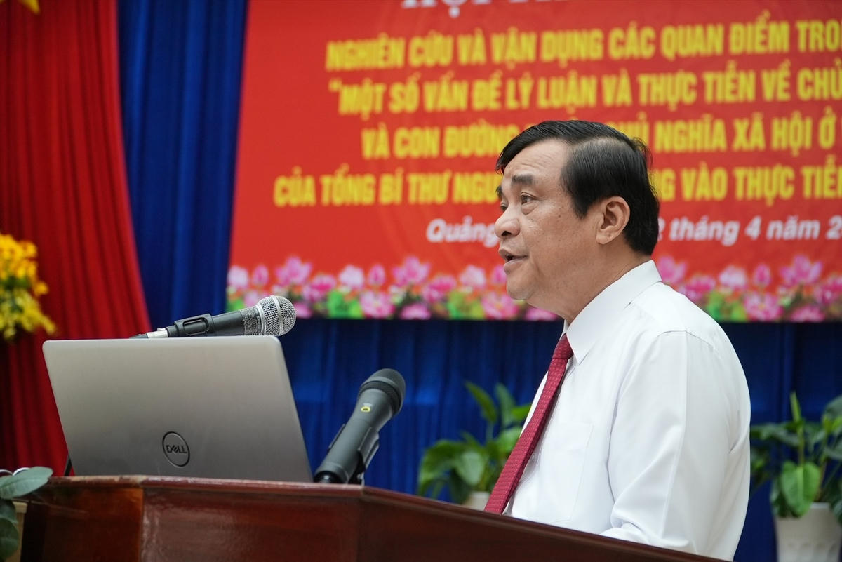 Ông Phan Việt Cường, Bí thư Tỉnh ủy Quảng Nam phát biểu tại Hội thảo. 