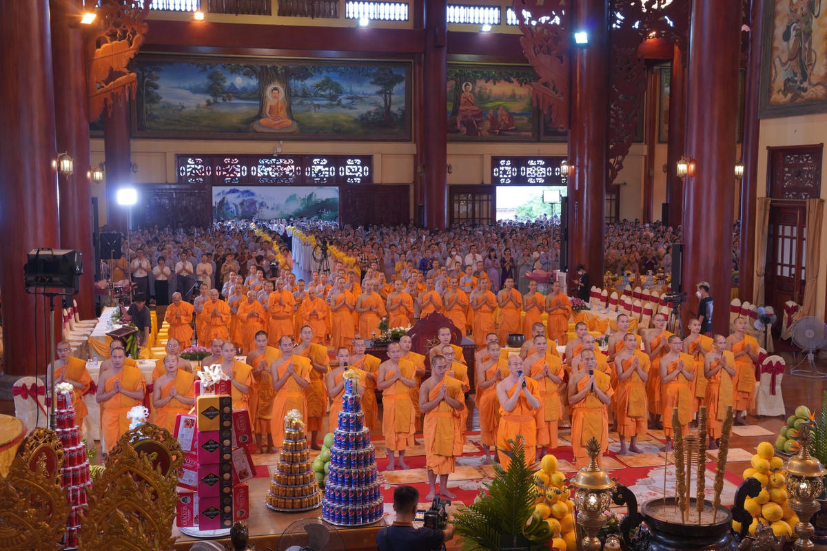 Lễ Vu Lan Báo Hiếu tại chùa Ba Vàng được tổ chức trang trọng, uy nghiêm.