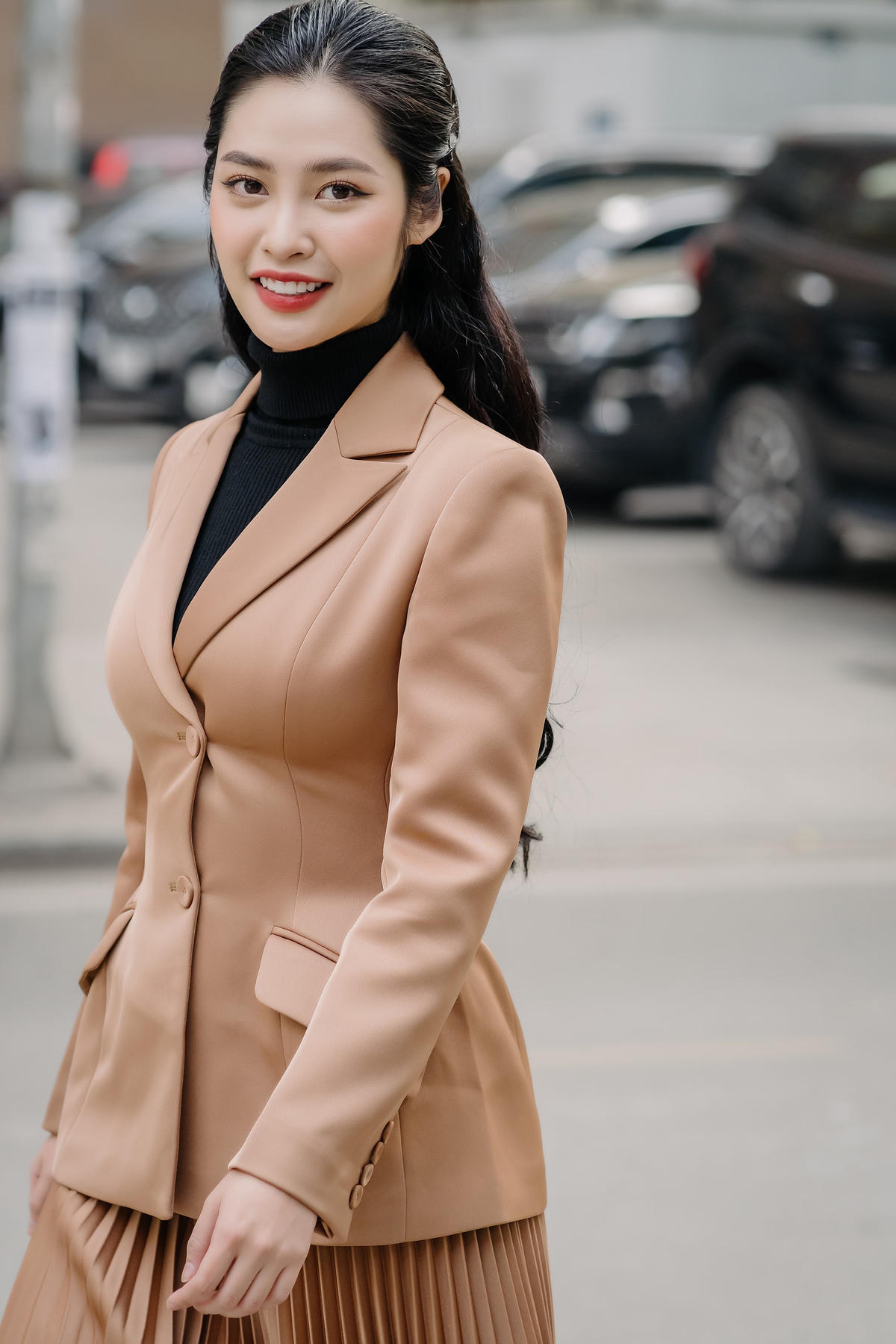 Hoa hậu Nông Thúy Hằng hiện là MC của Báo Dân tộc và Phát triển.