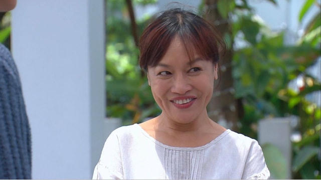Mặc dù bị chỉ trích vì vai diễn "quái đản" thế nhưng NSƯT Tú Oanh vẫn ghi dấu ấn trong lòng khán giả nhờ khả năng biến hóa diễn xuất đa dạng. 