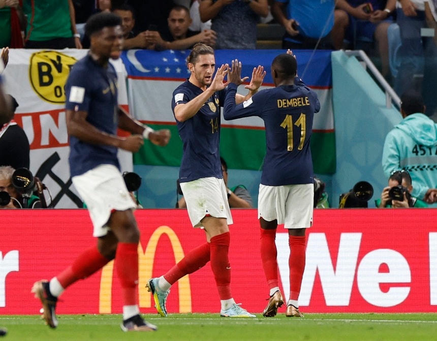 Bàn thắng của Adrien Rabiot bắt đầu cho cuộc lội ngược dòng thành công của các cầu thủ Pháp.