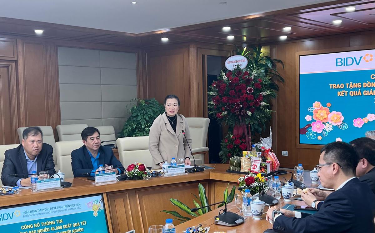 Phó Chủ tịch UBTƯ MTTQ Việt Nam Trương Thị Ngọc Ánh phát biểu.