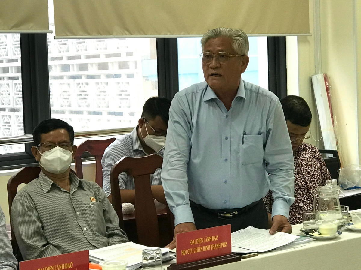 Ông Nguyễn Văn Phước, Phó Chủ tịch UBĐKCG TP nêu kiến nghị của mình tại buổi làm việc.