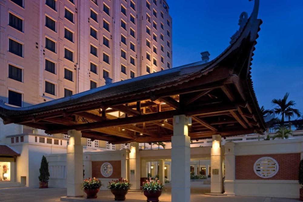 Berjaya có phần vốn góp lớn tại công ty sở hữu Khách sạn Sheraton Hà Nội.