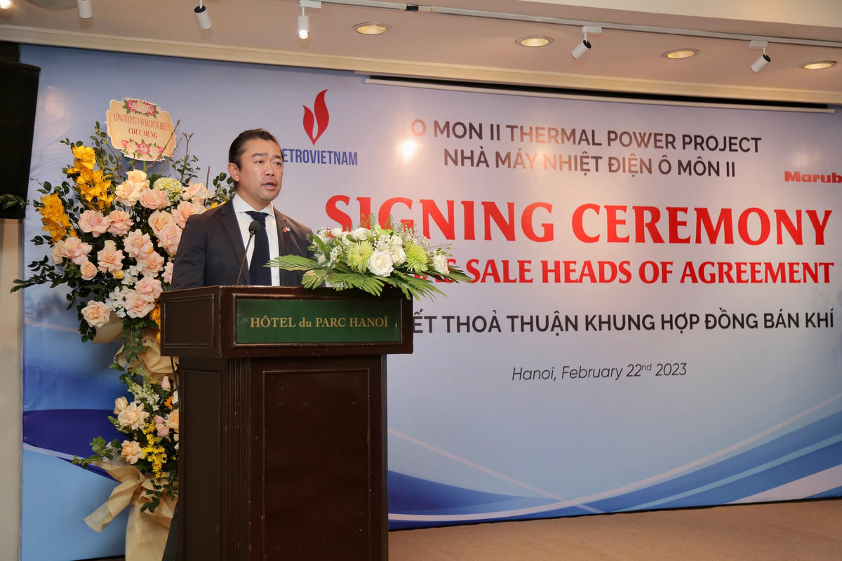 Ông Shino Mooro, Tổng Giám đốc Marubeni Asian Power Singapore, đại diện liên danh Marub.