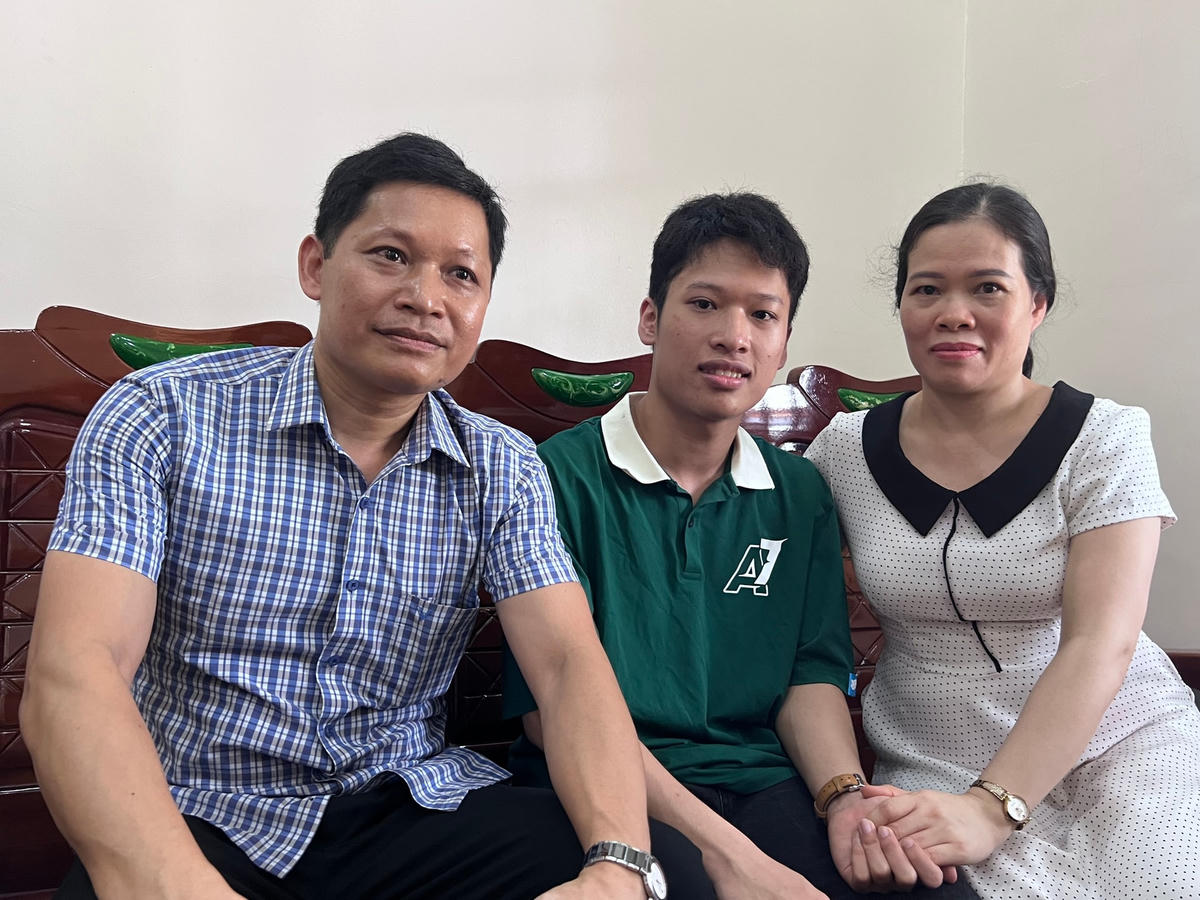 Anh Quân nói sẽ đăng ký vào ĐH Y Hà Nội để thực hiện giấc mơ dang dở của mẹ.