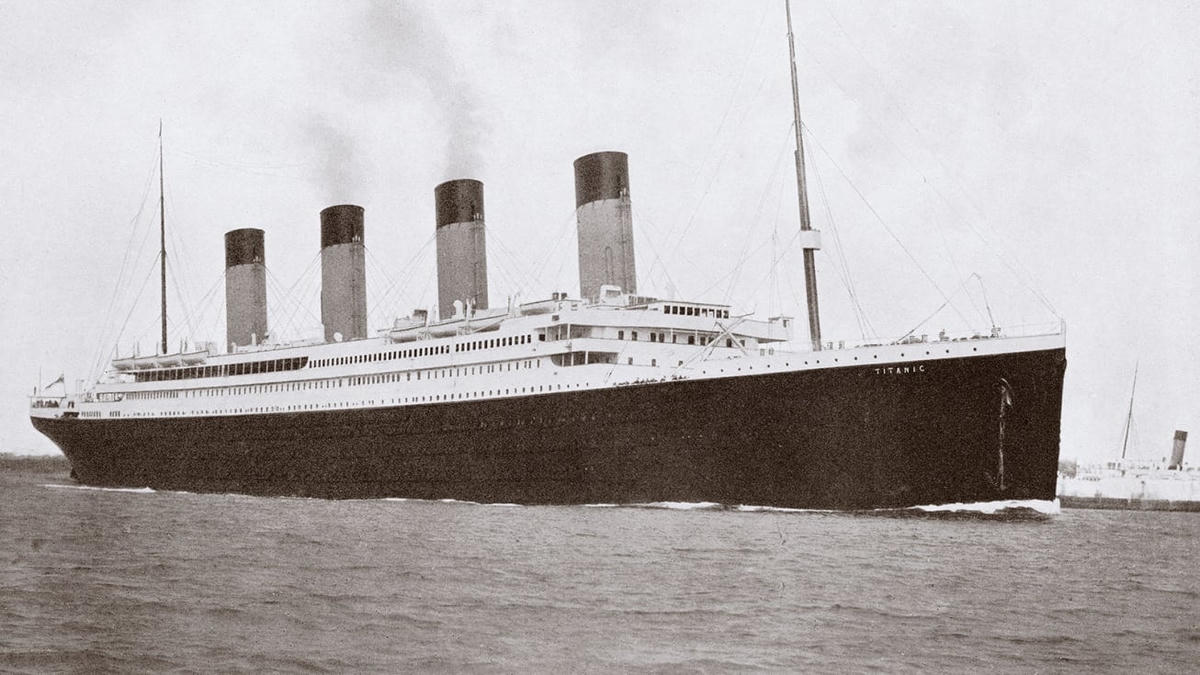 Tàu Titanic.