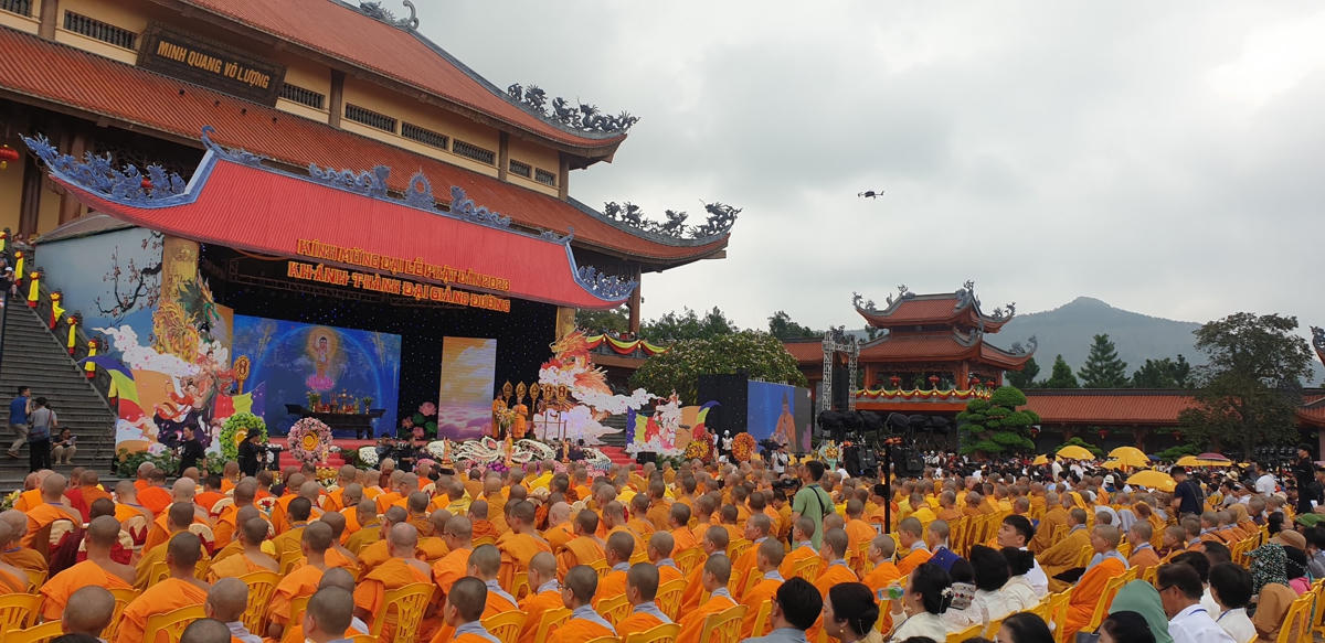 Chương trình tổ chức với quy mô lớn, thu hút đông đảo nhân dân, Phật tử trong và ngoài nước tham dự.