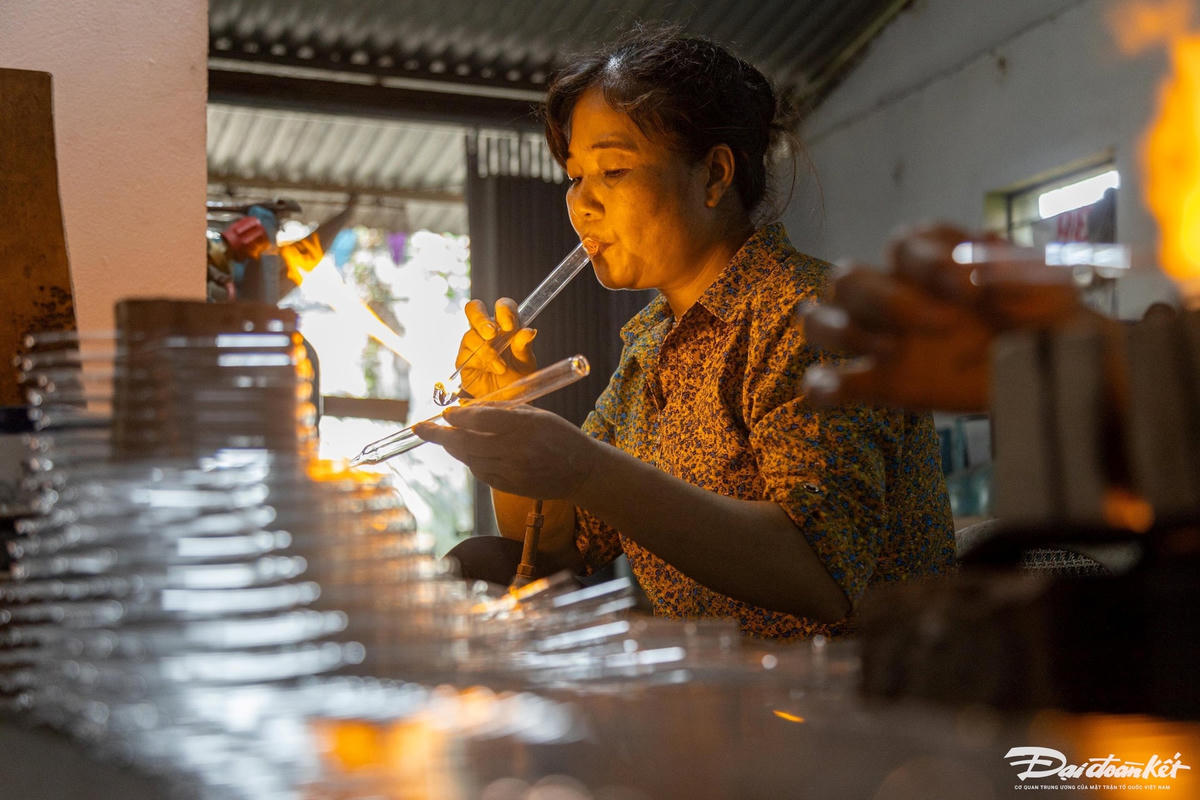 thoi_thuy_tinh-le-khanh14.jpg