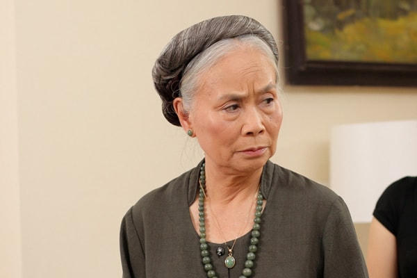 NSƯT Ngọc Thoa ghi dấu ấn với hình ảnh bà mẹ hiền hậu, tảo tần trên màn ảnh Việt. 