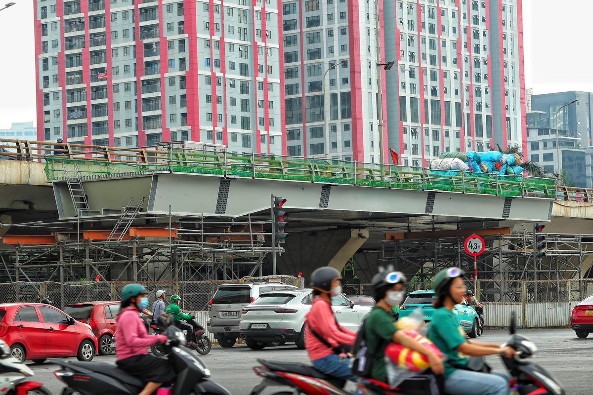Hai đơn nguyên cầu đô thị nút giao Mai Dịch sẽ hoàn thành vào tháng 3/2024