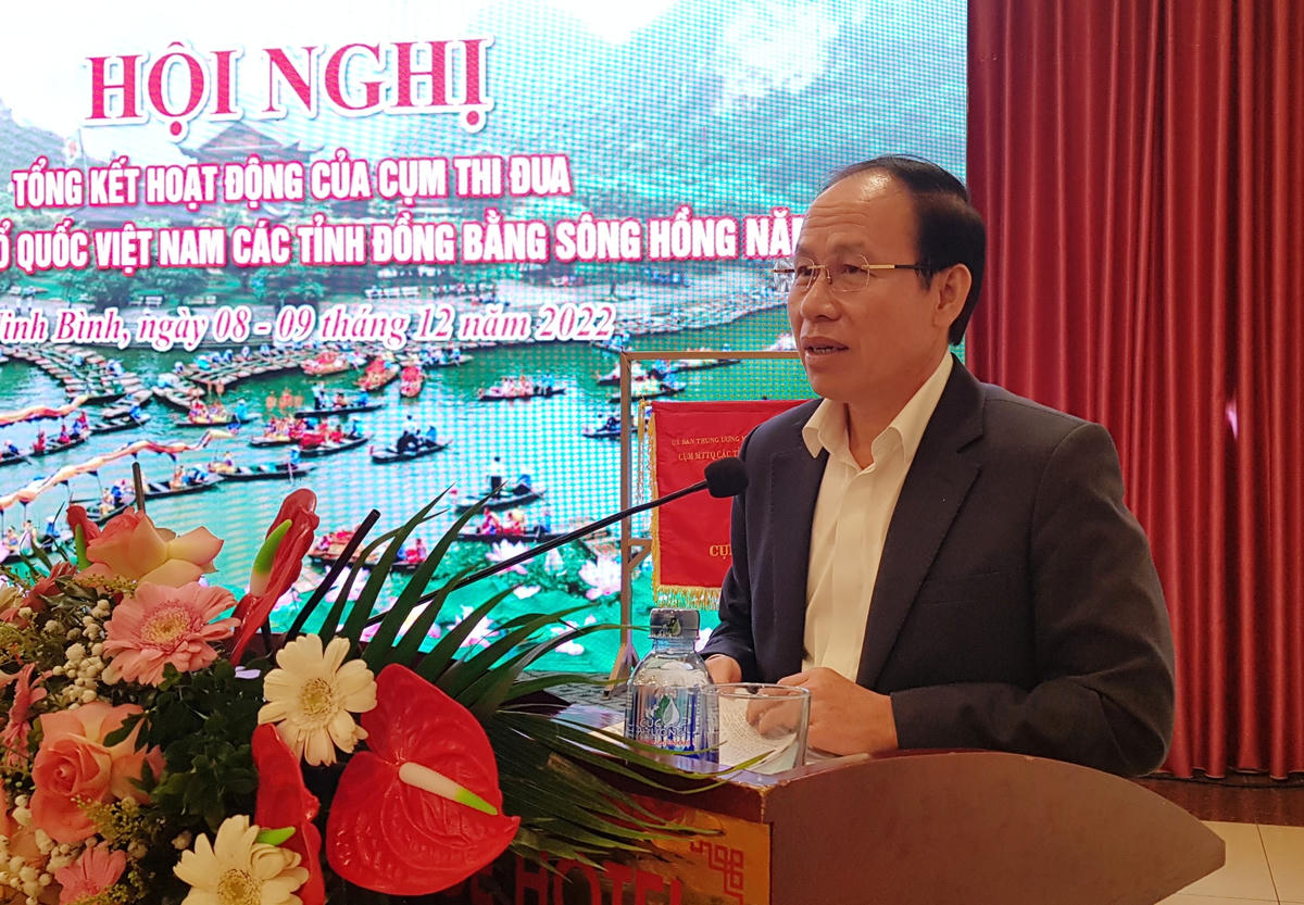 Phó Chủ tịch - Tổng Thư ký Ủy ban Trung ương MTTQ Việt Nam Lê Tiến Châu phát biểu chỉ đạo tại hội nghị.